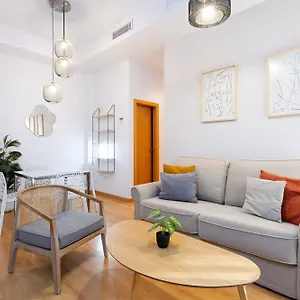 https://holidays2malaga-picasso-area.es-andalucia.com